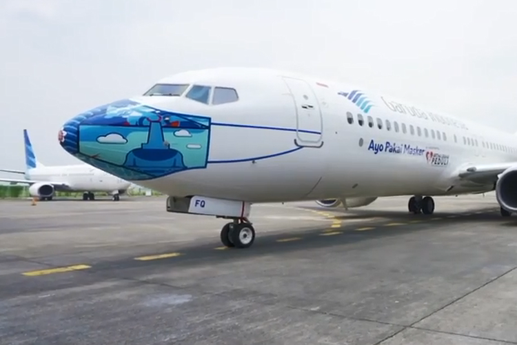 Pesawat Garuda Indonesia pakai maker.