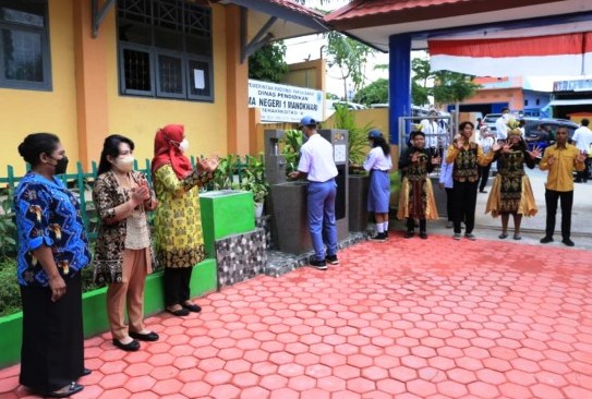 PUPR bantu sarana Cuci Tangan Pakai Sabun (CTPS) di beberapa sekolah di Kota Jayapura, Selasa, (26/10/2019). (Ist.) 