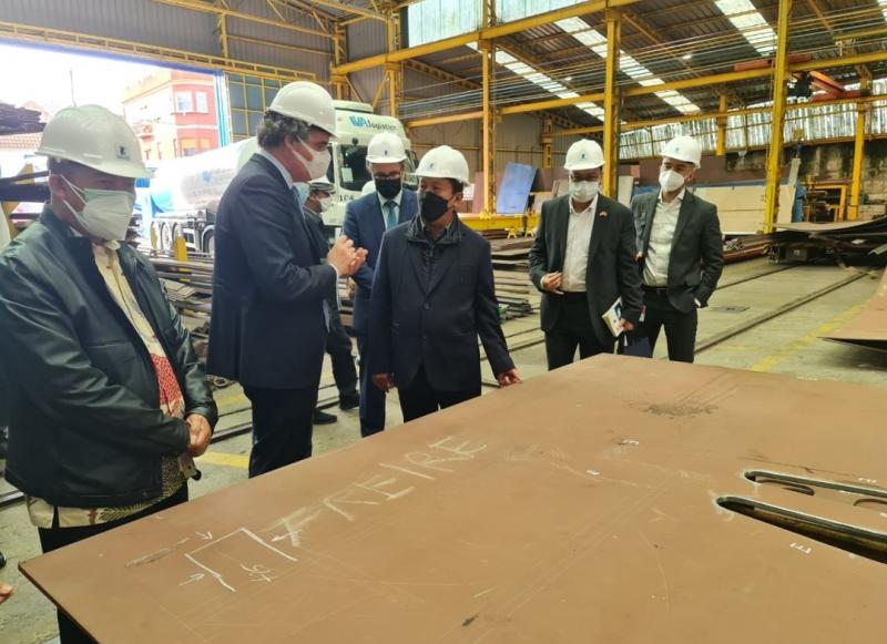 Menteri Kelautan dan Perikanan Sakti Wahyu Trenggono berkunjung ke Perusahaan Freire Shipyard, Vigo, Spanyol, pada Jumat (29/10/2021).