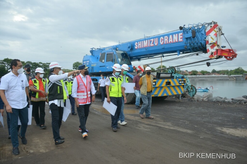 Menhub di proyek pembangunan Pelabuhan Sanur, Bali