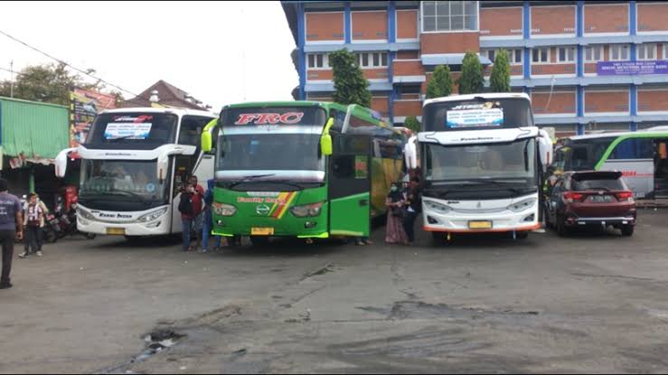 Bus Sumatera di Terminal Bekasi. Foto: BeritaTrans.com.