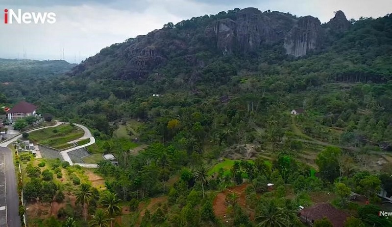 Kawasan Wisata Gunung Api Purba, Nglanggeran, Patuk, Gunungkidul, DIY. 