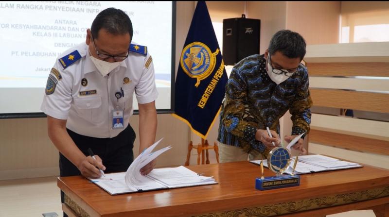 Penandatanganan perjanjian Kerja Sama Pemanfaatan (KSP) Barang Milik Negara (BMN) dalam rangka penyediaan infrastruktur pada KSOP Kelas III Labuan Bajo dan PT Pelabuhan Indonesia (Persero).