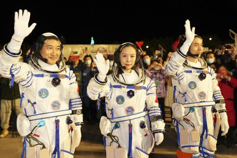 Astronot Wanita pertama asal China, Wang Yaping. Foto: ist.