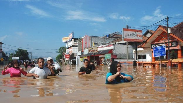 Banjiri di Sintang Kalimantan Barat. Banjir berpotensi terjadi di seluruh wilayah Indonesia di masa musim hujan 2021 dan fenomena La Nina.