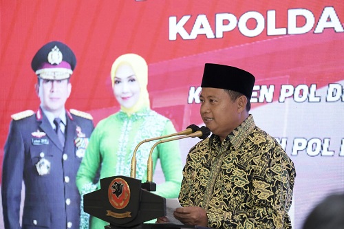 Wagub Jabar, Uu Ruzhanul Ulum saat menghadiri acara pisah sambut Kapolda Jabar dari Irjan Pol Ahmad Dofiri kepada  Irjen Pol Suntana.  (Ist.)