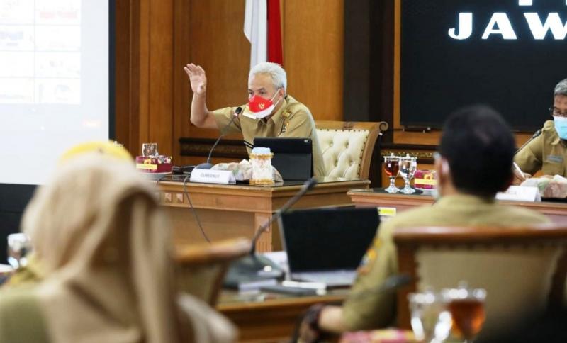 Gubernur Jawa Tengah,  Ganjar Pranowo meminta daerah terus melakukan percepatan vaksinasi, mengingat stok vaksin masih cukup banyak. (Ist.)