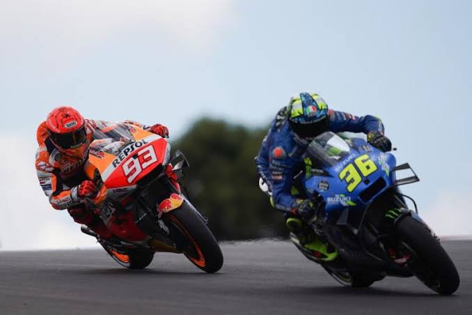 Marc Marquez vs  Joan Mir. Foto: okezone.com.com.