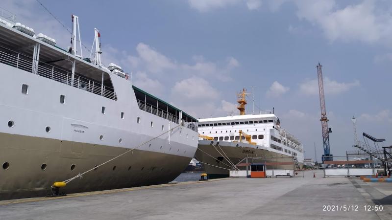 Kapal Pelni Gunung Dempo dan Umsini di Pelabuhan Penumpang Tanjung Priok (foto:dok/BeritaTrans.com/ahmad)