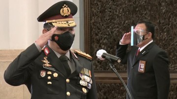 Kapolri Jenderal Listyo Sigit memutasi 9 kapolres di wilayah Jabodetabek. (Foto: Tangkapan Layar Youtube Setpres)
