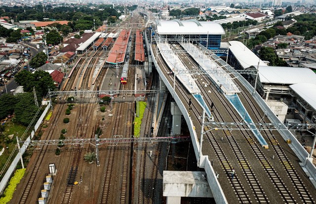 Selama 15 tahun, Direktorat Jenderal Perkeretaapian (DJKA) Kemenhub terus berkomitmen untuk mewujudkan perkeretaapian yang andal, berintegrasi, dan modern yang bermanfaat bagi masyarakat. 