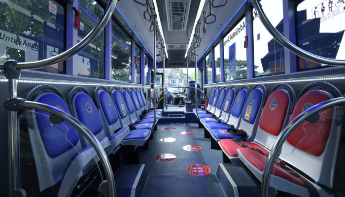Suasana di dalam Bus Trans Metro Pasundan yang tampak nyaman dan aman. (Ist.)