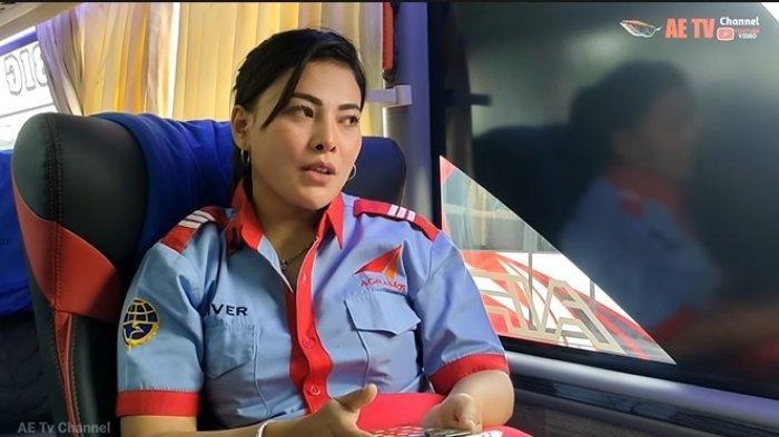 Penampilan Liena Ozora yang merupakan sopir bus AKAP cantik. (Youtube AE TV Channel)