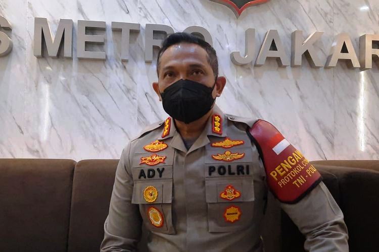 Kapolres Metro Jakarta Barat,  Kombes Pol Ady Wibowo di Jakarta, Jumat (31/12/2021). (Ist.)