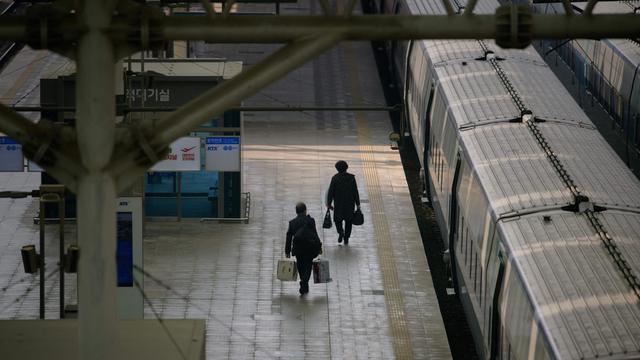 Suasana kesibukan di Stasiun Kereta Seoul. (Liputan6.com)