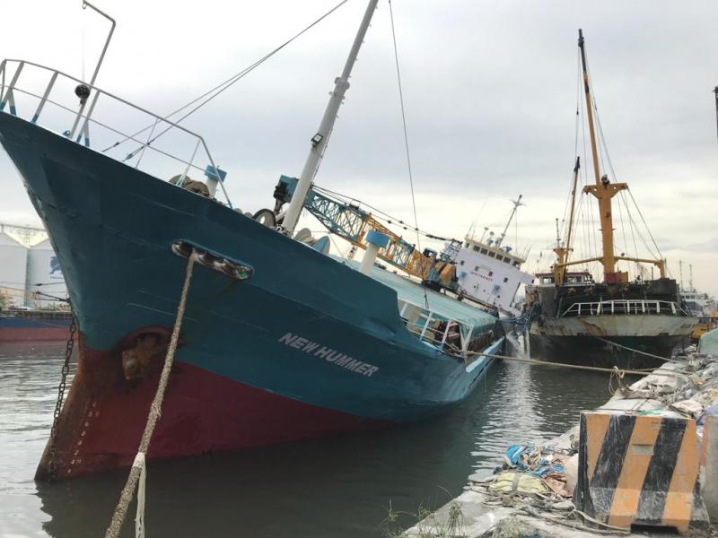 Kapal KM New Hummer di Dermaga 01 Pelabuhan Sunda (foto:istimewa/ksopsundakelapa)