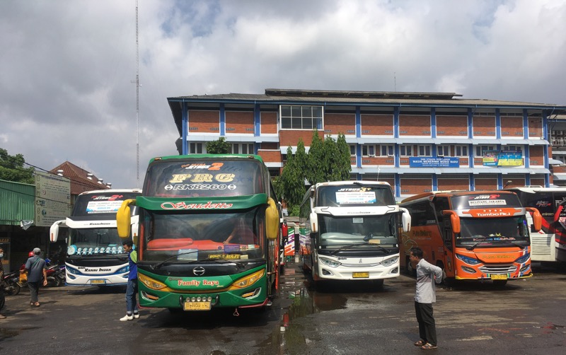 Bus Sumatera di Terminal Bekasi, Rabu (19/1/2022). Foto: BeritaTrans.com.