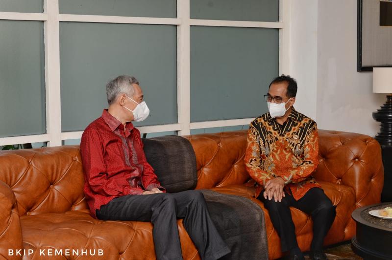 Menhub dan Menteri Transportasi Singapura usai teken kerja sama FIR Jakarta