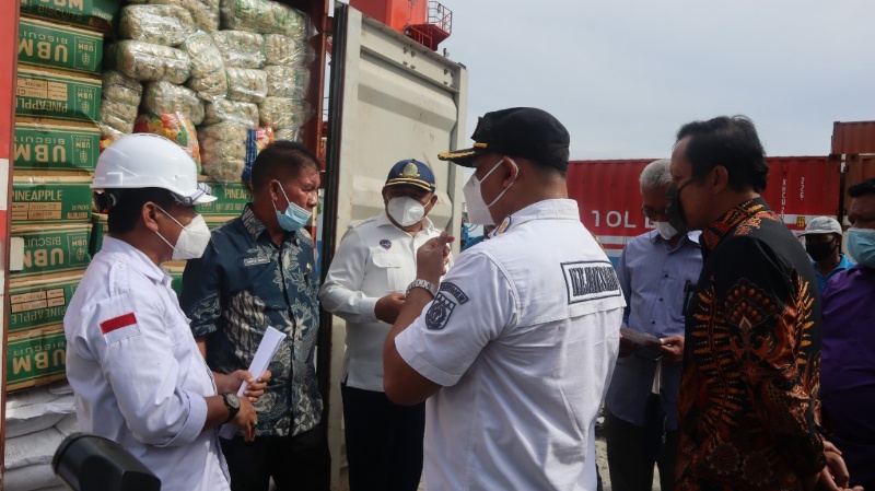 Sandar perdana di Pelabuhan Babang