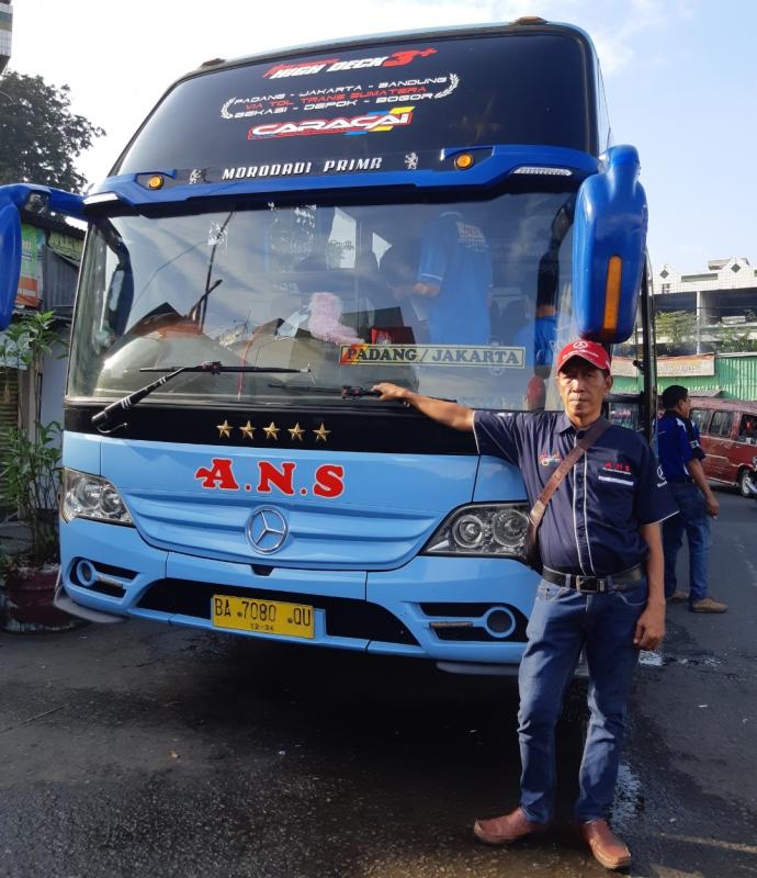Bus ANS yang dikemudikan Anas jurusan Bekasi-Padang selalu alami ramai penumpang.