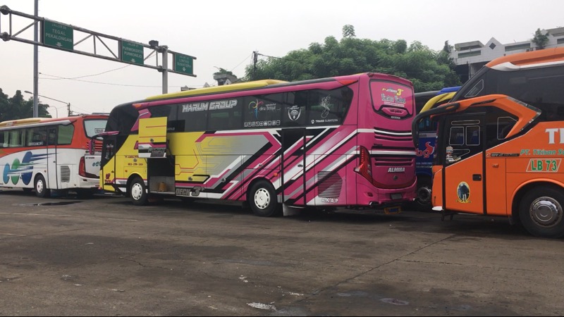 Bus Sumatera di Terminal Bekasi. Foto: BeritaTrans.com.