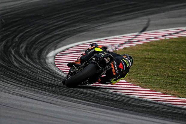 Luca Marini berharap Valentino Rossi bisa menyaksikan penampilannya saat menjalani balapan MotoGP 2022 di Sirkuit Mandalika, Maret 2022 mendatang. Foto: sindonews.com.