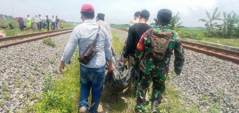 Kakek mencari rumput tewas tersambar  kereta api di Desa Bangsri, Kecamatan Bulakamba, Kabupaten Brebes, Jawa Tengah. (Foto:KabarTegal).