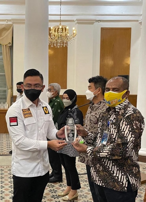 Penghargaan K3 dari Gubernur Banten untuk ASDP Cabang Merak