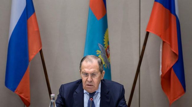 Menlu Rusia, Sergei Lavrov, menuding Ukraina berniat memiliki senjata nuklir.