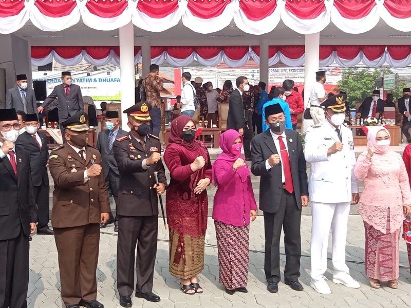 Kapolres Metro Bekasi Kota, Kombes Pol Hengki hadiri kemeriahan puncak acara HUT ke-25 Kota Bekasi di Alun-Alun M.Hasibuan. Foto: istimewa.
