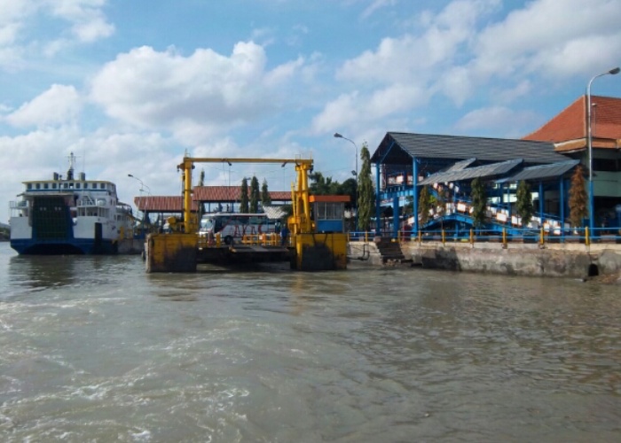 Pelabuhan Kalianget, Kabupaten Sumenep, Jawa Timur. foto:istimewa/sumber:madurazone.com