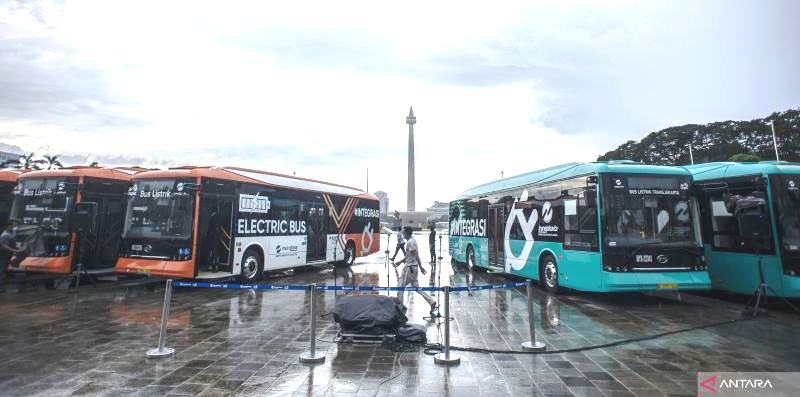 Bus listrik beroperasi di Jakarta. (Foto:ANTARA)
