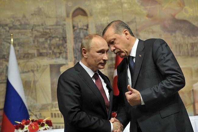 Erdogan berbincang serius dengan Putin