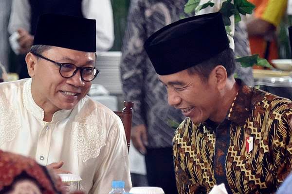 Ketua Umum PAN Zulkifli Hasan bertemu dengan Presiden Joko Widodo. Foto: Antara.