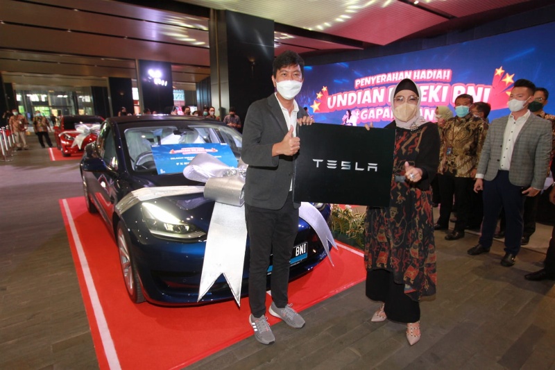 Hadiah mobil listrik bagi nasabah BNI yang beruntung