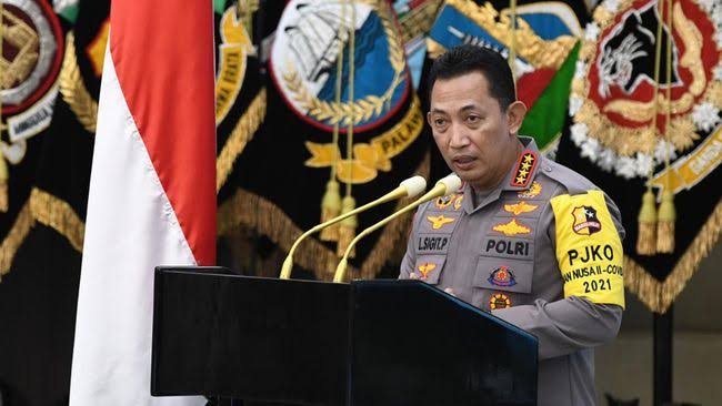 Kapolri Jenderal Listyo Sigit Prabowo meresmikan program tilang elektronik tahap II yang terpasang di 14 provinsi pada Sabtu (26/3/2022). Foto: cnnindonesia.com.