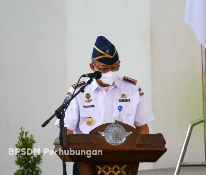 Direktur Poltekbang Surabaya