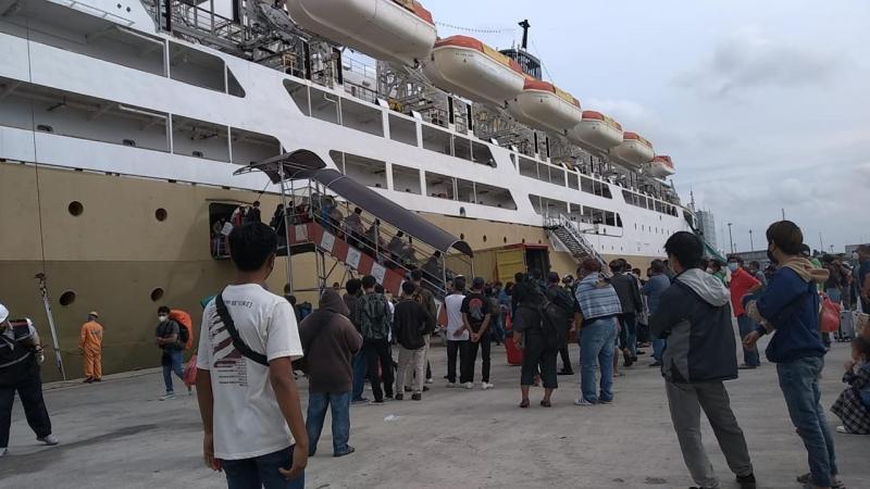Kedatangan penumpang Kapal Pelni di Pelabuhan Tanjung Priok/Foto:istimewa/dok/BeritaTrans.com/ahmad
