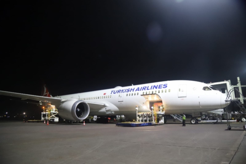 Pesawat Turkish Airline tiba di Bandara I Gusti Ngurah Rai, Bali
