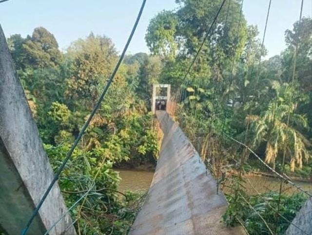  Jembatan Gantung putus di Jambi.