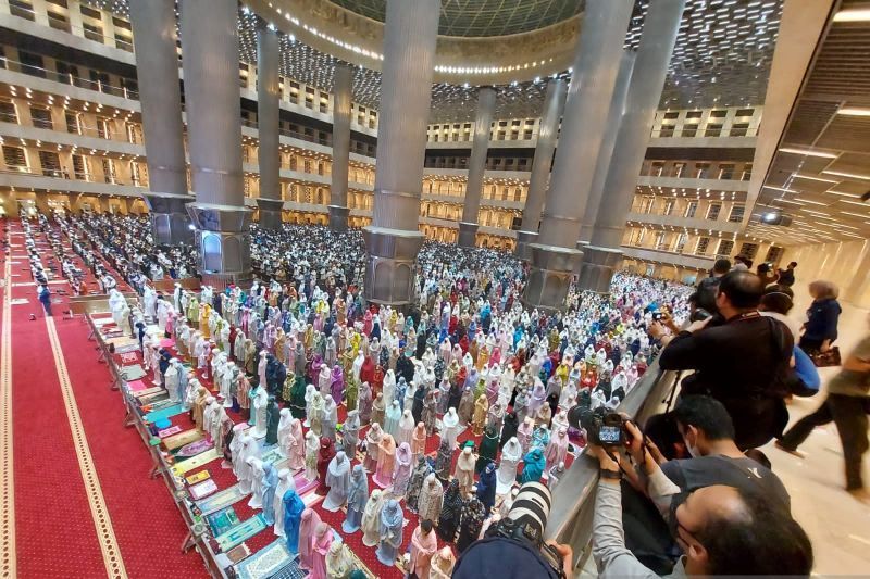 Ilustrasi salah satu kegiatan masyarakat selama bulan Ramadhan. Acara akan ditutup Shalat Idul Fitri 1443 H di Jakarta International Stadium.  (Foto:Dok.detikcom)