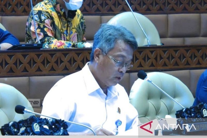 Direktur Jenderal Perhubungan Udara Kemenhub, Novie Riyanto dalam Rapat Dengar Pendapat bersama Komisi V DPR RI di Jakarta, pada Selasa (5/4/2022). (Foto:Dok.ANTARA)