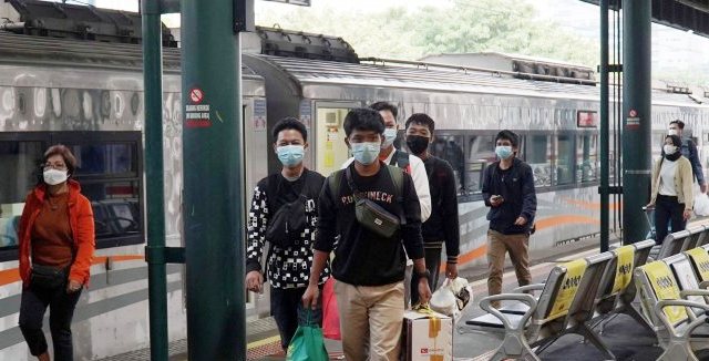 Ilustrasi penumpang kereta api di salah stasiun. (Foto:Dok.Tribun)