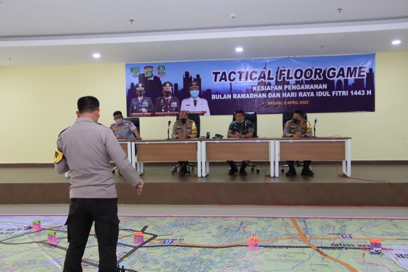 Polres Metro Bekasi Kota bersama dengan Tiga Pilar menggelar simulasi Antisipasi Persiapan Pemahaman Arus Mudik Lebaran. Foto: istimewa.