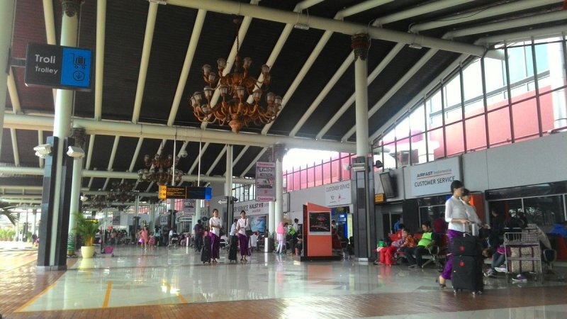 Penumpang pesawat di Bandara Soekarno-Hatta wajib memenuhji ketentuan protokol kesehatan penerbangan komersial. (Ist.)