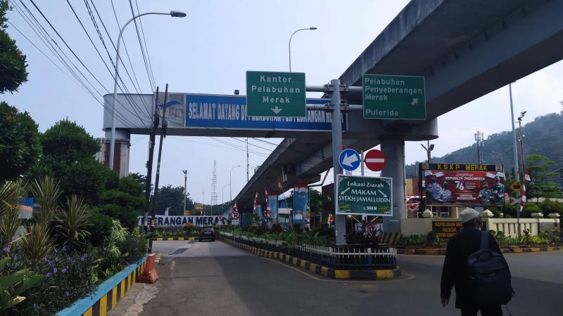 Pelabuhan Penyeberangan Merak (foto:dok/BeritaTrans.com/ahmad) 