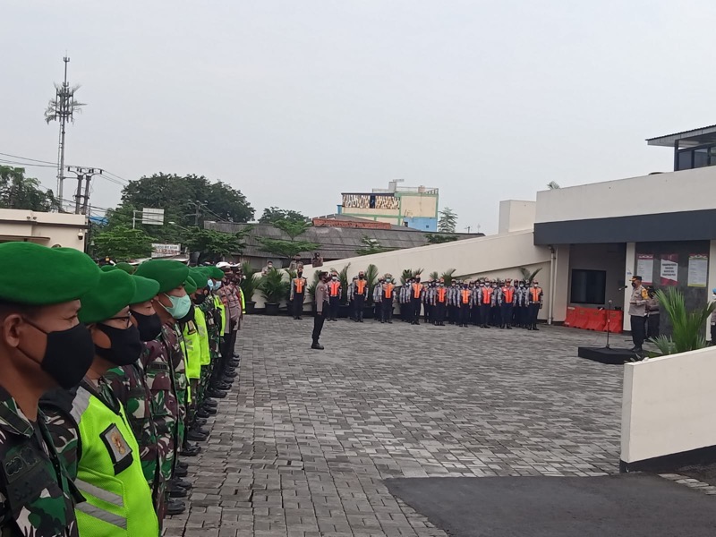 Polres Metro Bekasi Kota dan 3 Pilar untuk memastikan jalannya aksi unjuk rasa dari BEM Mahasiswa yang dari Kota Bekasi serta akan adanya aksi serupa di Kota Bekasi, Polres Metro Bekasi Kota dan 3 Pilar sudah menyiapkan personel sebanyak 650 personel gabungan dalam antisipasi serta pengamanan jalannya Aksi BEM Mahasiswa di Kota Bekasi. Foto: istimewa.