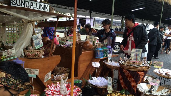 Salah satu tempat wisata kuliner di Kota Bandung. (Foto:CNN Indonesia) 