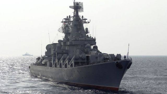 Kapal perang Moskva saat melakukan patroli di Laut Mediterania di Teluk Suriah. Foto: bbcindonesia.com.