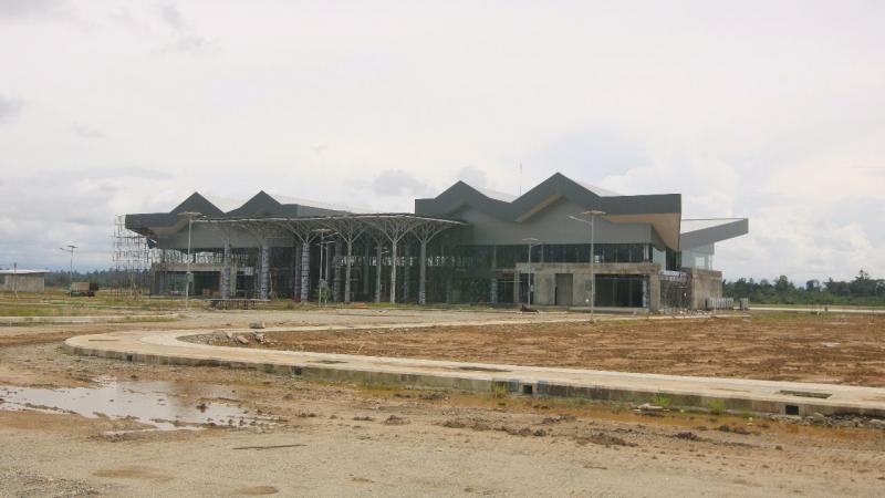 Gedung Bandara Baru Nabire yang tahun ini tak ada kelanjutan pembangunannya. (Foto istimewa)